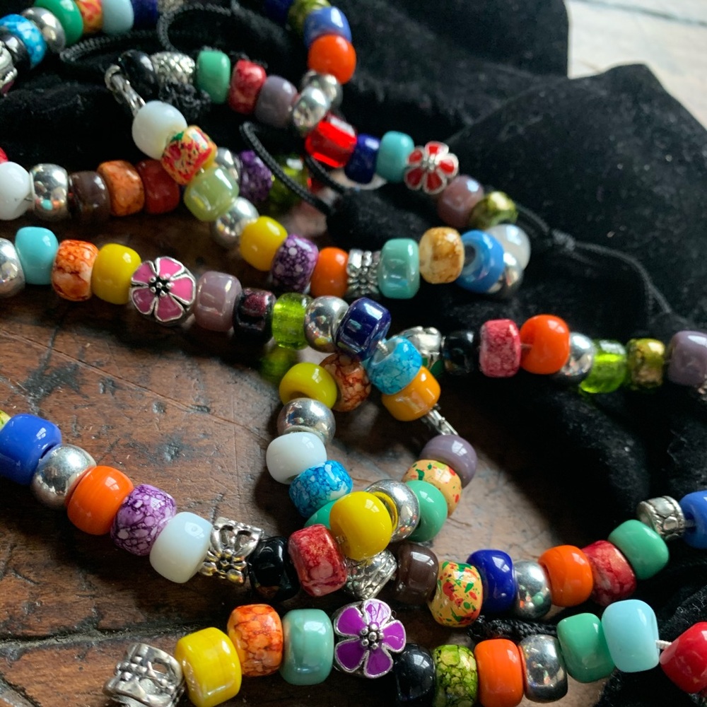 FRIENDSHIP BRACELETS